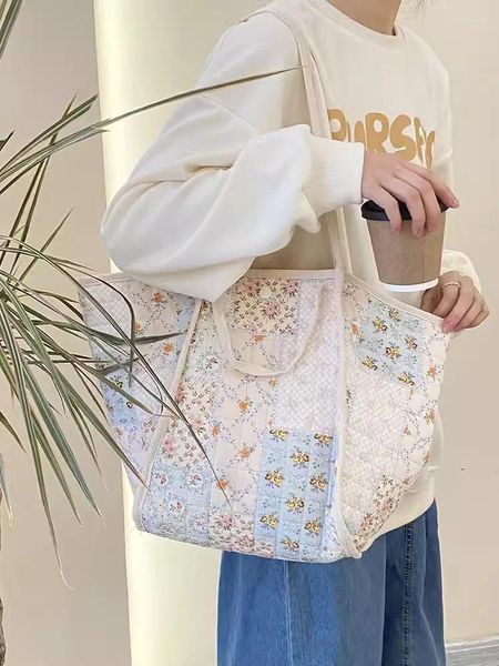 Totes Hylhexyr gesteppte Patchwork-Einkaufstasche aus Baumwolle, wendbar, kleine Handtaschen mit Blumenmuster, großes Fassungsvermögen für Damen