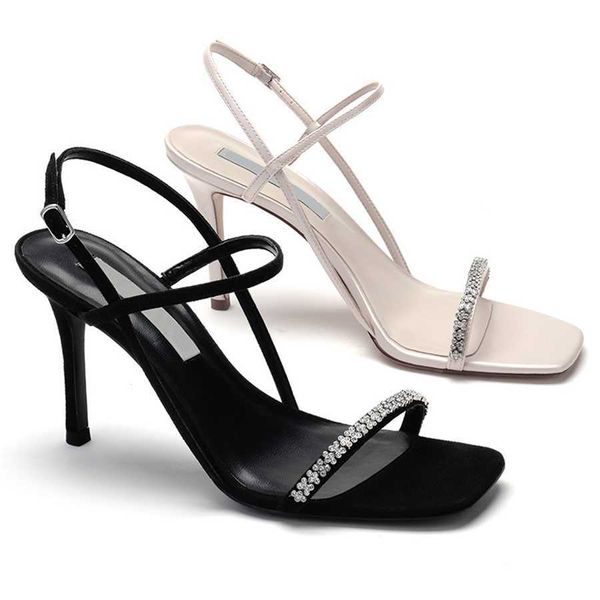 Nuovi sandali da donna estivi con tacco sottile e punta quadrata, scarpe alte con strass neri, piccolo senso del design 240228