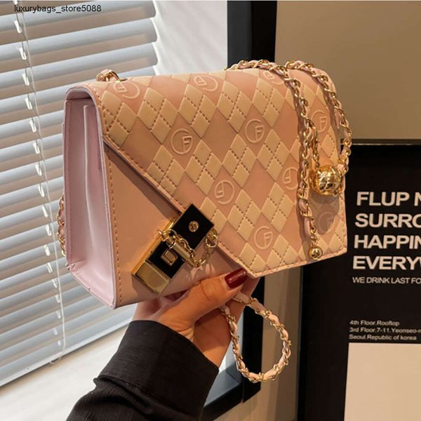 Il designer del marchio di fabbrica vende borse da donna con uno sconto del 50% online Alta qualità e borsa a catena Nuova griglia per pendolarismo Quadrato a spalla