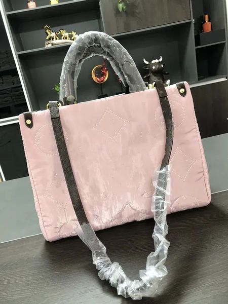 ON THE GO MM Sacola de inverno Designer Bolsas bordadas de lã de cordeiro ALGODÃO Acolchoado Nylon CrossBody Bag Luxo Puffy Top Handles Bolsas Moda Carryall Bolsa de Ombro AAA