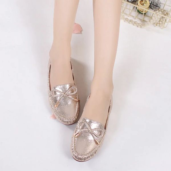 Stiefel 2023 New Bow Korean Casual Flat Moccasin Frau Mode hell große weiche alleinige Frauen -Single -Schuhe bequeme Frauenschuhe