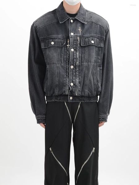 Jaquetas masculinas estilo vanguardista escuro roupas de metal zíper jaqueta curta jeans lavado pesado com ombreiras