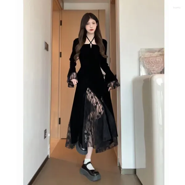 Casual Kleider Miiiix Koreanische Mode Split Spitze Kleid Frauen Herbst High End Schwarz Hängenden Hals Slim Fit Samt Weibliche Kleidung