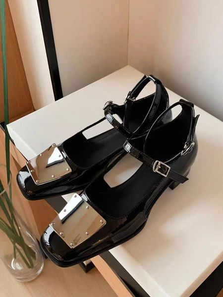 Sapatos de vestido design mulheres mocassins verão decoração de metal fivela de cinto zapatos para mujer cor sólida dedo do pé quadrado saltos ásperos femme