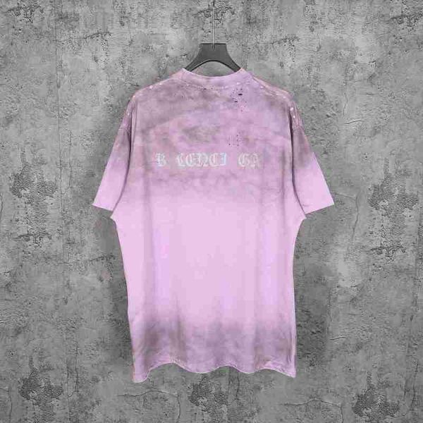 Designer de camiseta feminina alta versão Paris B casa angustiada, suja, rasgada impressão sânscrita rosa suja em torno do pescoço de manga curta T-shirt OH30