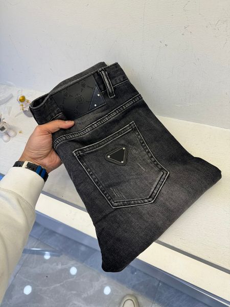 Die neuesten Frühlings- und Sommer-Herrenjeans aus hochwertigem Baumwollmischmaterial, Bleistiftjeans, Luxus-Designerjeans der Luxusmarke