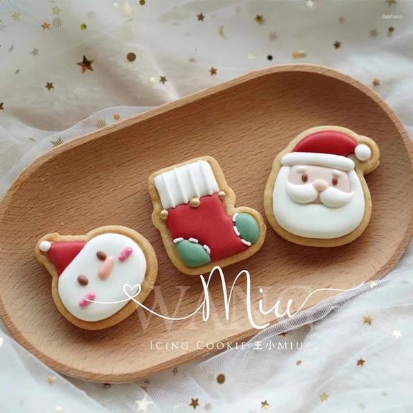Moldes de cozimento Natal Papai Noel Cookie Cutter Xmas Sock Snowman Biscuit Stamp DIY Sugar Craft 3D Fondant Ferramentas de bolo e utensílios de cozinha