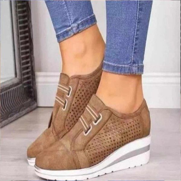 Scarpe casual da donna 2024 retrò con zeppa suola spessa sneakers tela cava all'aperto tacchi medio alti punta a punta