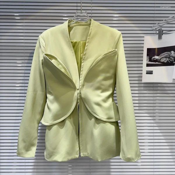 Kadınlar Suits Borvemays 3D Petal Tasarım Blazer Kişilik Mizaç V Boyun Düz Renk Uzun Kollu Basit Moda Bahar Ceket WZ8130