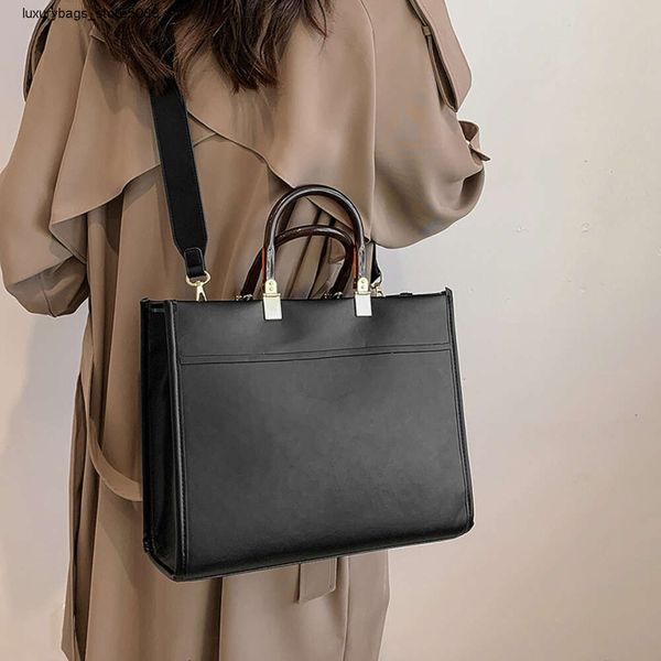 Designer de marca de fábrica vende 50% de desconto bolsas femininas on-line sacola feminina de grande capacidade carregando nova moda ombro de alta qualidade