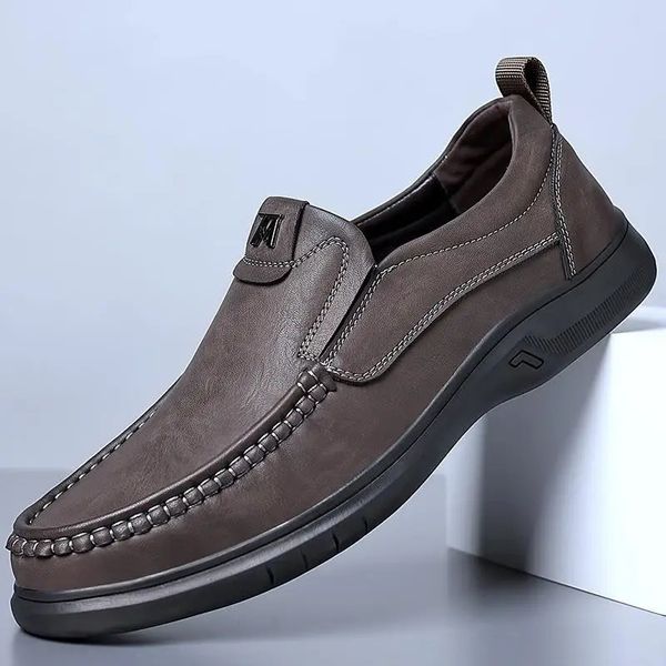 Мужские повседневные кожаные туфли дышащие туфли мужчина zapatos hombre casual mens sneakers sapatos maculinos кожаные туфли для M 240402