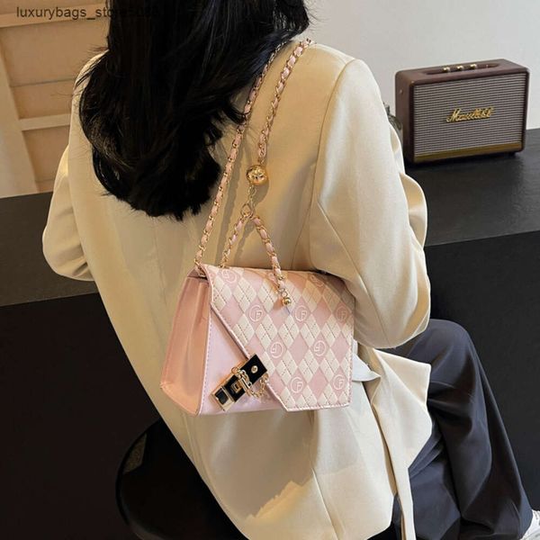 Il designer di marca di fabbrica vende borse da donna con uno sconto del 50% online Borsa di fascia alta e di stile Nuova catena di moda estiva da donna Quadrato sotto le ascelle