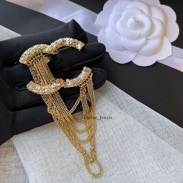 Marca designer borla broches de aço inoxidável camisola terno colar cristal strass 18k banhado a ouro broche pino para homens mulheres jóias g 9052