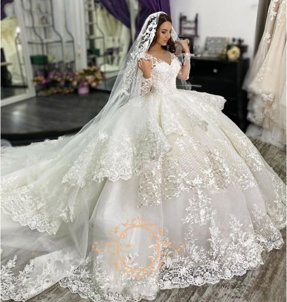 Wunderschöne Spitze Ballkleid Brautkleider Prinzessin mit langen Ärmeln V-Ausschnitt Rüschen Schichten Kapelle Zug Brautkleid Vestidos De Novia3284944