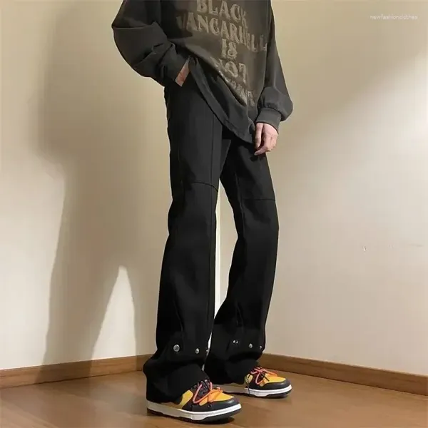 Jeans masculinos masculinos calças de cowboy punk rebite calças pretas tamanho grande para homens queimado hip hop bootcut verão moda coreana retro empilhados
