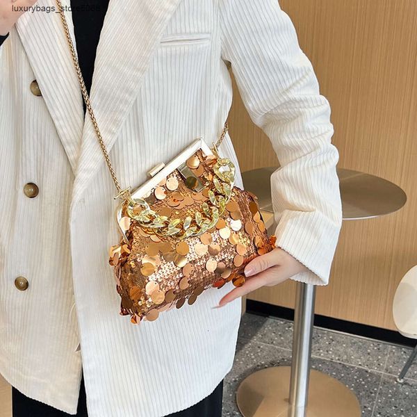 Il designer di marca di fabbrica vende borse da donna con uno sconto del 50% online Trendy nuova borsa da pranzo con manico a catena alla moda e paillettes Borsa da donna a spalla