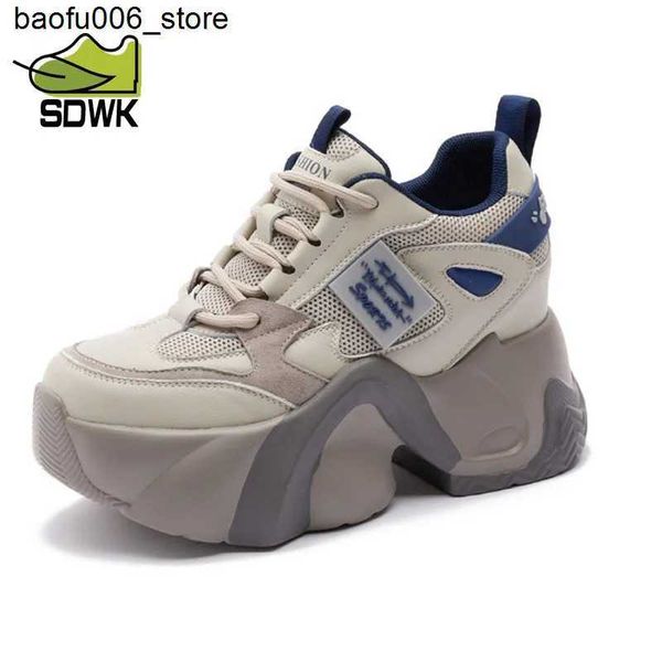 Scarpe casual SDWK Piattaforma da donna Autunno Antiscivolo 2023 Nuova primavera Sport corti e grassi 6.5CM Zeppa Tacchi alti nascosti Hollow Q240320