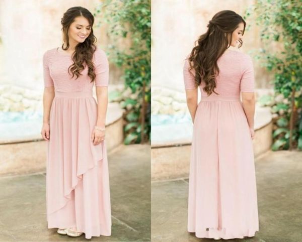 2019 Abiti da damigella d'onore lunghi polverosi rosa modesto con mezze maniche in chiffon di pizzo Abiti da damigella d'onore da sposa di campagna Boho maniche Cus7147663