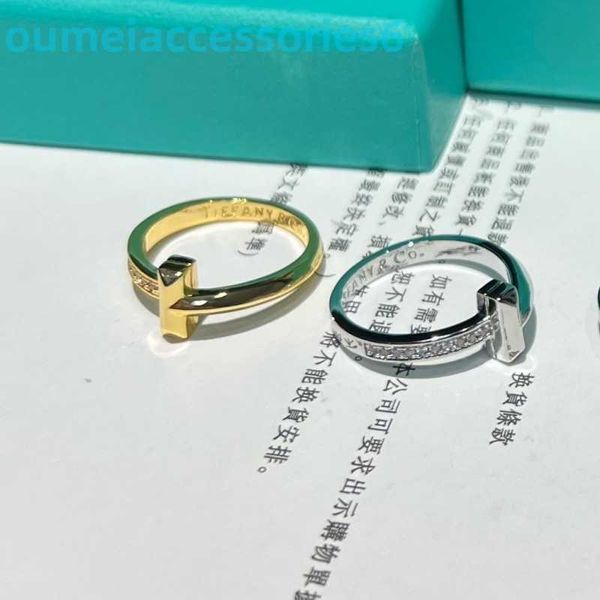 2024 schmuck Designer Marke Band Ringe Koreanische Mode Intarsien für Weibliche Minderheit Grade Einfachen und Kalten Stil Paar Ring