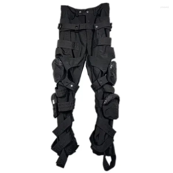 Calças masculinas de design escuro tiras desconstruir bolsos estereoscópicos carga reta homens pernas largas calças masculinas