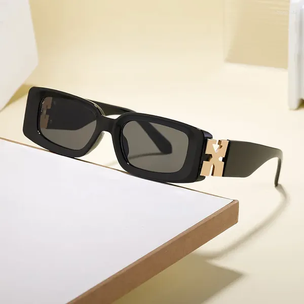 Güneş Gözlüğü 2024 Kare Kadın Moda Serin Açık Gölgeler Gözlük Marka Tasarımcısı UV400 Parti Güneş Gözlükleri Gafas