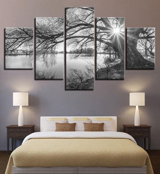 Quadri su tela per soggiorno Wall Art Poster Quadro 5 pezzi Lakeside Grandi alberi Dipinti Nero Bianco Paesaggio Home Decor2872897