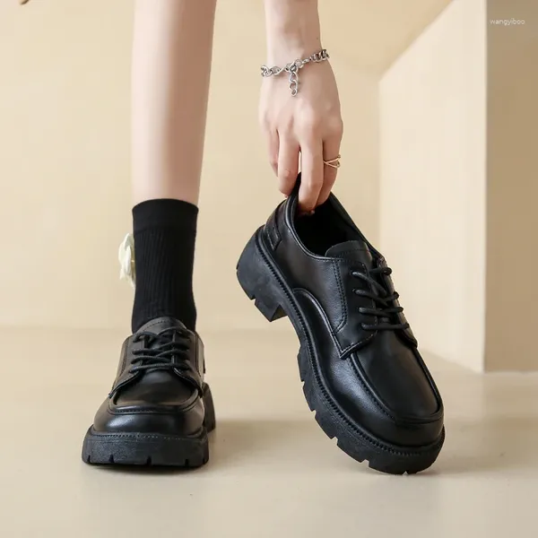 Freizeitschuhe Damen Derby Black Flats Britischer Stil Weibliche Sneakers Damenschuhe Flachmund-Loafer mit Fell weich 2024