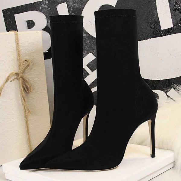 Sapatos de vestido Mulheres 7.5cm 10cm Botas altas Meias Verde Baixo Tornozelo Curto Mulheres Strippers Inverno Canto Toes Cetim Sexy ShoesEL9R H240321