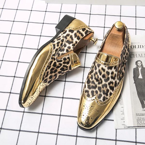 Scarpe designer di lusso da uomo glossy oro d'oro bullock nudo ritorno a casa scarpe piatti casual spolone sapatos tenis maschilino
