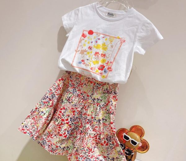 Sweet Girls Sets Summer Kids Tshirt in cotone Gonna 2 pezziTute Abbigliamento bambini Sun Stampa fiori spiaggia Cotton Outfit9387466