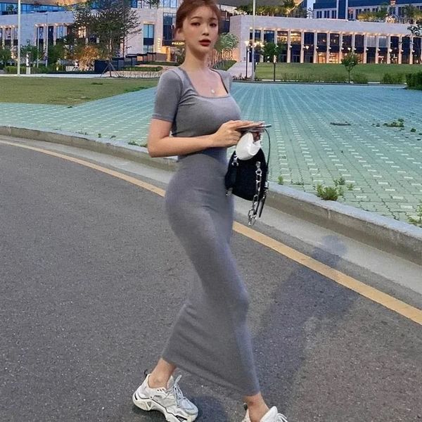 Seksi İnce Sargı Kalça Uzun Elbise Kadınlar Yaz Koreli Kısa Kol Vücut Giyim Kadın Tatil Plajı Siyah Gri Maxi Elbise Mujer 240309