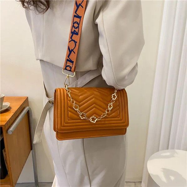 Totes shopper sacos para as mulheres tendência 2024 cruz corpo tote pequena aba corrente bolsa de ombro feminina designer de luxo coreano