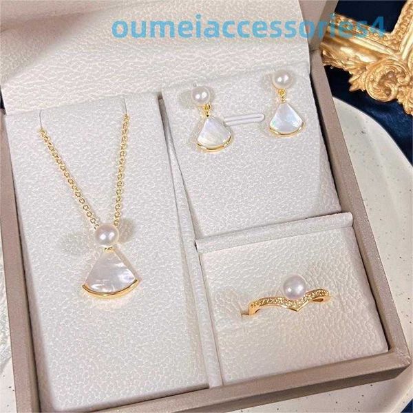 2024 Designer Luxus Marke Schmuck Klassische Gleichen Stil Shell Natürliche Süßwasser Perle Ohrringe Ring Set