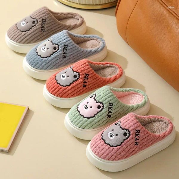 Chinelos 2024 Mulheres Algodão Bonito Urso Padrão Grosso Sola Quente Slides Homens Feminino Casal Casa Interior Pelúcia Flat Fluffy Shoes