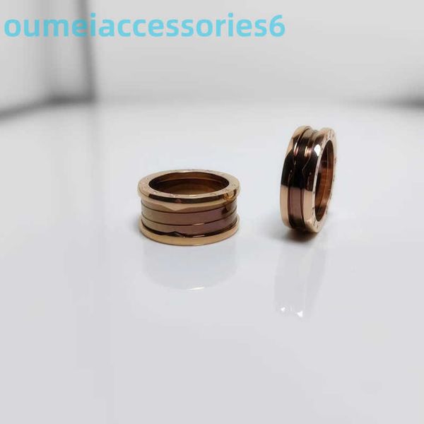 2024 Schmuck-Designer-Marken-Bandringe v Kaffee Keramik Präzisions-personalisierter Ring Galvanisiertes Roségold