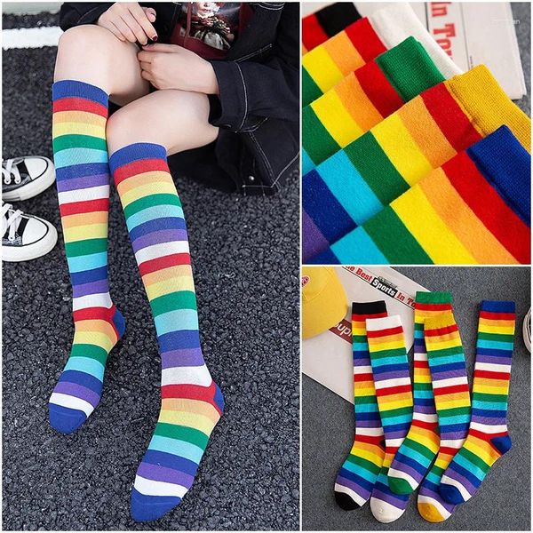 Calzini da donna Ginocchio arcobaleno femminile stile coreano Lolita cotone giapponese carino ragazze a strisce Street JK alto