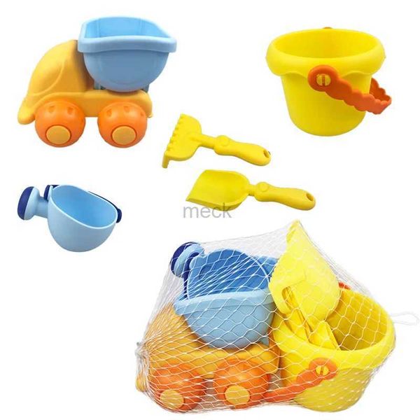 Giochi con la sabbia Divertimento in acqua 1 Set Giocattolo da spiaggia con sabbia Secchio Vanga Pala Rastrello Auto con sabbia Kit di attrezzi da spiaggia per bambini All'aperto Ragazzi Ragazze Giocattoli 240321