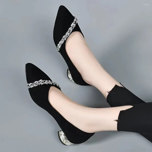 Sapatos casuais 2024 banquete temperamento strass francês plano feminino verão preto apontado raso vovó barco