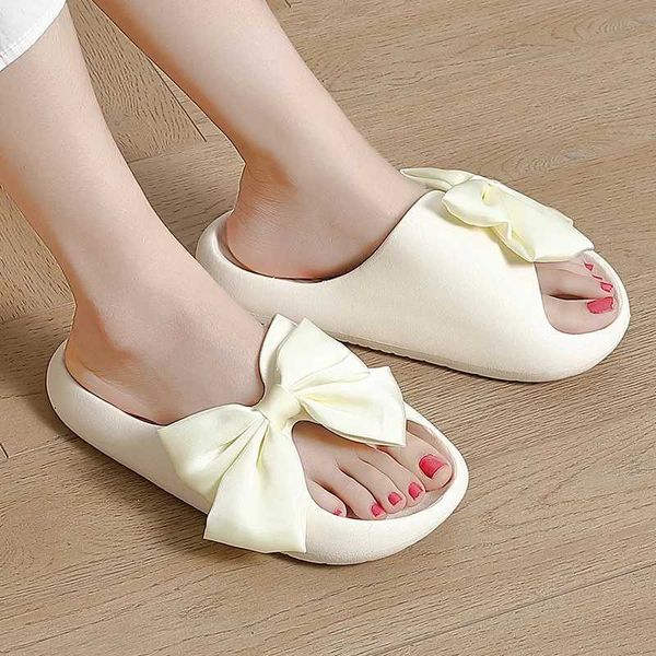 Chinelos Home Bow Tie Nó Mulher Plataforma Nuvem EVA Non Slip Slides Interior Ao Ar Livre Verão Sandália Senhoras Kai Chão Sapatos Femininos H240325