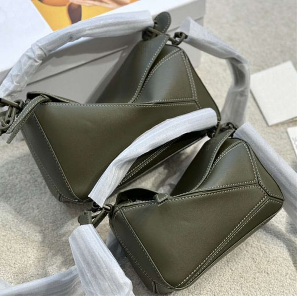 Lüks moda bulmaca omuz çantaları kadın kılıfları 2 boyutlu tasarımcı çanta Çapraz gövde l cüzdanlar geometri crossbody çanta 2023 hew