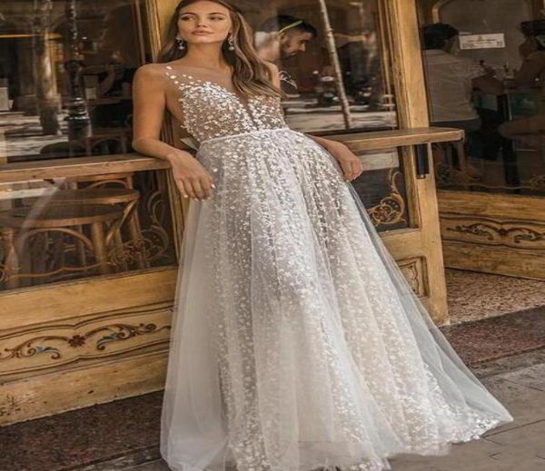 Muse by Berta 2019 Vestidos de casamento Sheer Neck Lace Appliqued Vestido de noiva A Line Beach Boho Simples Ver através do vestido de noiva com B7339604