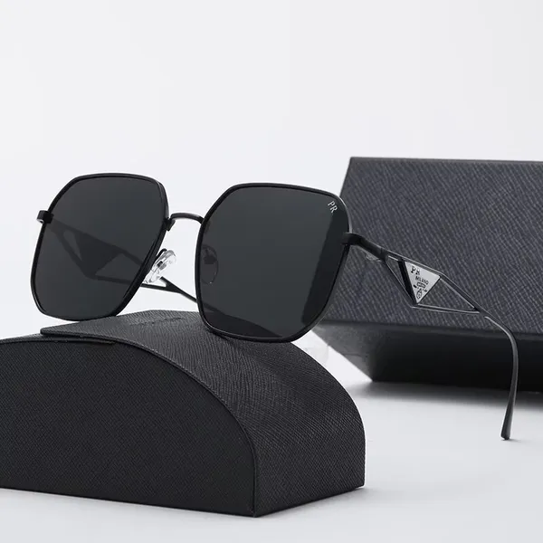 Tasarımcı Güneş Gözlüğü Erkekler Kadın Moda Üçgen Logo Lüks Tam Çerçeve Güneşlik Aynası Polarize UV400 Koruma Gözlükleri Kutu
