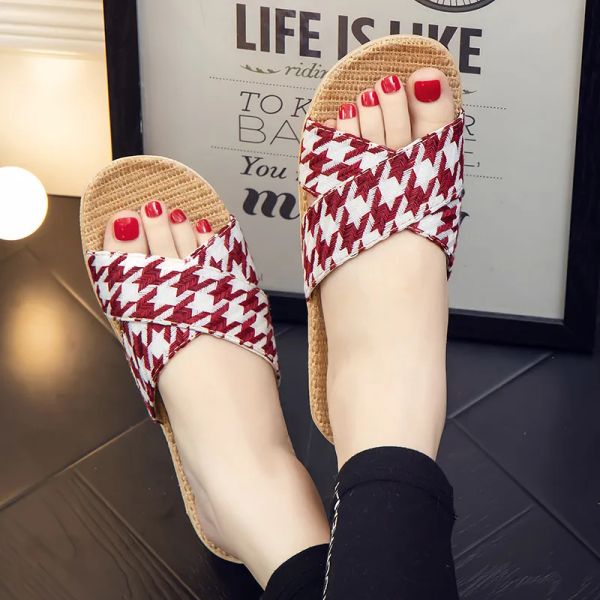 Slippers 2023 New Summer Home Shoes Home Sapateiros Casual Linho de Linen Slippers Mulheres Men slides planos lascas internas silenciosas sandálias de linho feminino