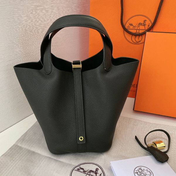 Borse firmate Donna Uomo Cestino in pelle Borse a tracolla Borsa tote Borsa di lusso negozio pochette secchiello nero Borsa da viaggio borsone a tracolla Frizione Borse sotto le ascelle 001