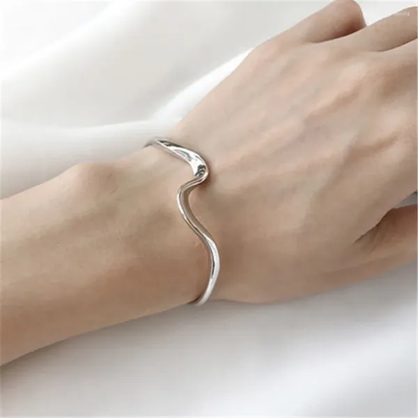 Armreif, stilvoll, verdrehtes Wasserwellenmuster, Biegebogen, verstellbar, einfaches Armband, Damen-Geschenk, Eröffnungsschmuck