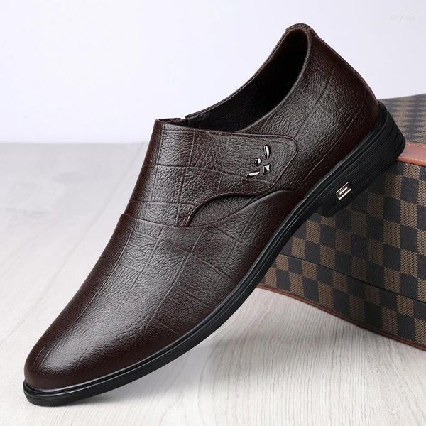 Scarpe casual Mocassini Comodi Calzature leggere da passeggio Slip on traspirante Scarpe da uomo in vera pelle di alta qualità Zapatos Hombre