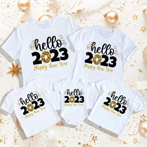 Damen T-Shirts Hallo 2024 Familie Passende Kleidung Glückliches Jahr Papa Mutter und Tochter Sohn T-Shirt Baby Body Look Jahr