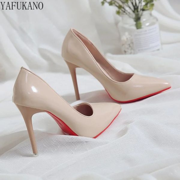 Pompe Nude Colore nudo piccolo tacchi alti freschi in cuoio in pelle single scrope single coreane Pompe a punta sexy scarpe da lavoro professionali nere