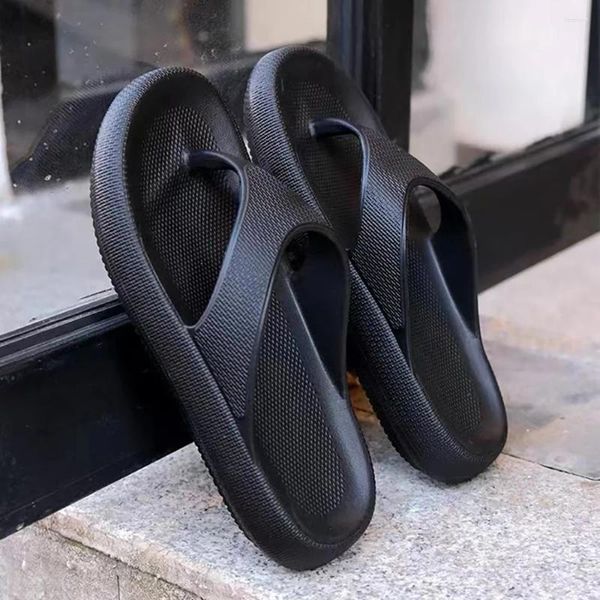 Chinelos EVA Soft Bottom Homens Mulheres Indoor Home Flip Flops Banheiro Não-Slip Moda Lazer Luz Praia Flat Shoes Tamanho Grande