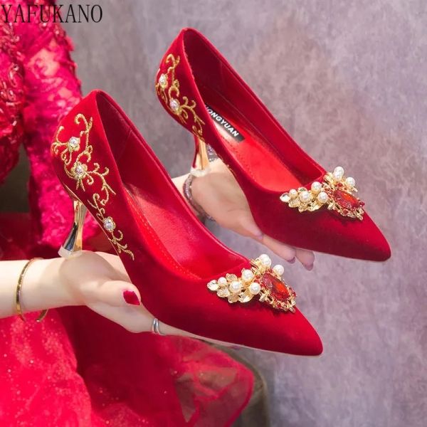 Botas elegantes bordados stromestone pérola sapatos de casamento mulheres 2023 Novo sapatos de noiva vermelhos em estilo chinês